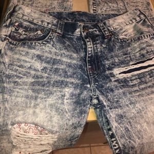 Size 36 distressed straight true religion jeans